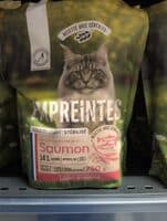Croquettes au saumon pour chat stérilisé, avec céréales